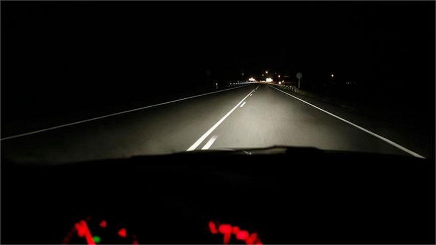 Tecnología nocturna de Detección de Peatones de Ford
