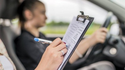 El carnet de conducir puede suponer una importante herramienta para encontrar trabajo para jóvenes desempleados, sobre todo en zonas rurales