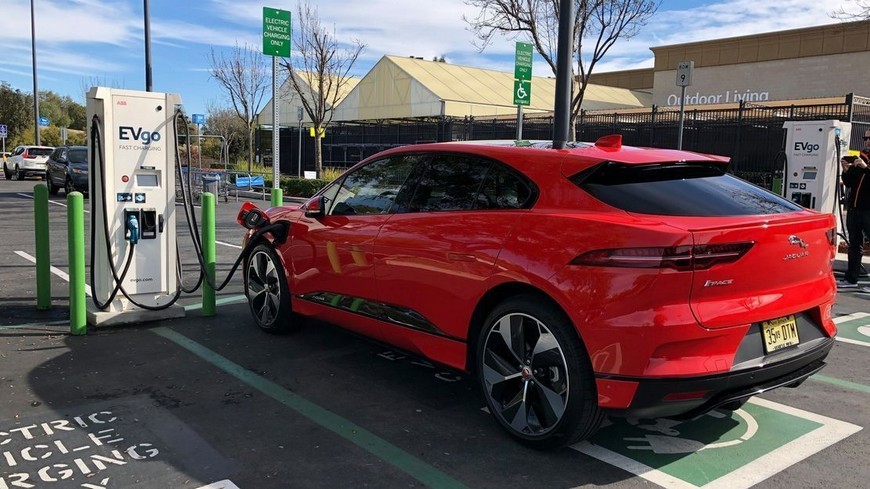 Se piensa que en 2020 habran unos 48 coches electricos