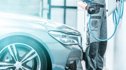 El mantenimiento de un coche eléctrico debe realizarse por profesional especializado