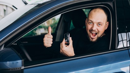 Nuestros amigos de Autoescuela Zona F Barcelona han realizado una recopilación de las preguntas más frecuentes antes de sacarse el carnet de conducir.