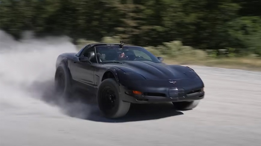 No te pierdas el brutal vídeo de este Corvette convertido en un todoterreno