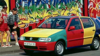 El Polo Arlequín fue un coche que se comercializó pintado con varios colores muy llamativos