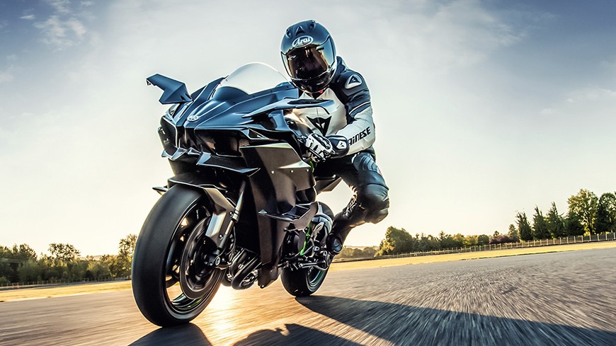 Las motos de calle más rápidas del mundo: ¿Cuál es su velocidad máxima?