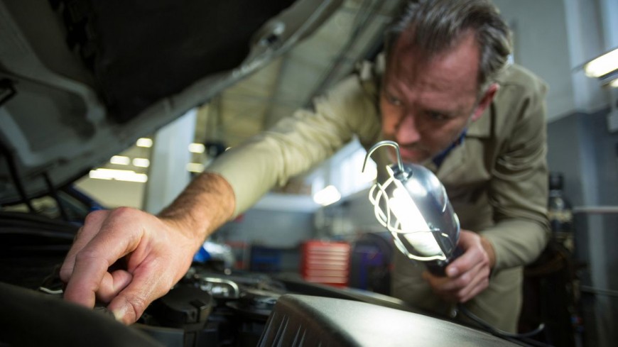 Apagar el motor con turbo en caliente corta la lubricaci&oacute;n, cuece el aceite y genera carbonilla. Para evitarlo, relaja 1 min y ralent&iacute; 30&ndash;60 s al llegar a casa.