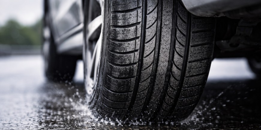 Descubre cu&aacute;ndo cambiar neum&aacute;ticos: profundidad de dibujo, desgaste, grietas, c&oacute;digo DOT y presi&oacute;n correcta. Consejos claros para conducir m&aacute;s seguro sin dudas.