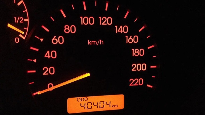 El fraude en el cuentakilómetros: pagar un 21% más al comprar un coche de segunda mano sin saberlo El fraude en el cuentakilómetros: pagar un 21% más al comprar un coche de segunda mano sin saberlo