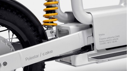 El precio de la moto CAKE Makka Polestar es de 5300 euros y tiene una autonomía de unos 50 km en ciudad...