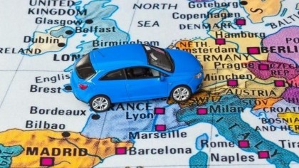 Si estás planificando un viaje al extranjero con tu coche, debes informarte...