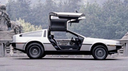El DeLorean alcanzó popularidad mundial al ser la máquina del tiempo de Regreso al Futuro
