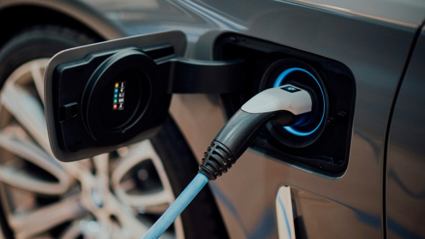¿Tienes un coche eléctrico o híbrido enchufable? Esto es lo que debes saber ¿Tienes un coche eléctrico o híbrido enchufable? Esto es lo que debes saber