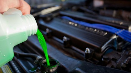 Debemos saber claramente qué es, por qué es necesario y con qué frecuencia debe cambiarse, ya que el funcionamiento normal del coche depende en gran medida de este líquido refrigerante.