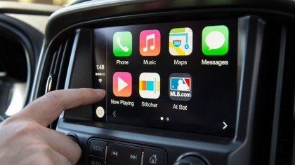 Apple Carplay se diferencia de su competidor por tener una interfaz más sencilla y un sistema en el que no tienen tanta cabida las aplicaciones externas