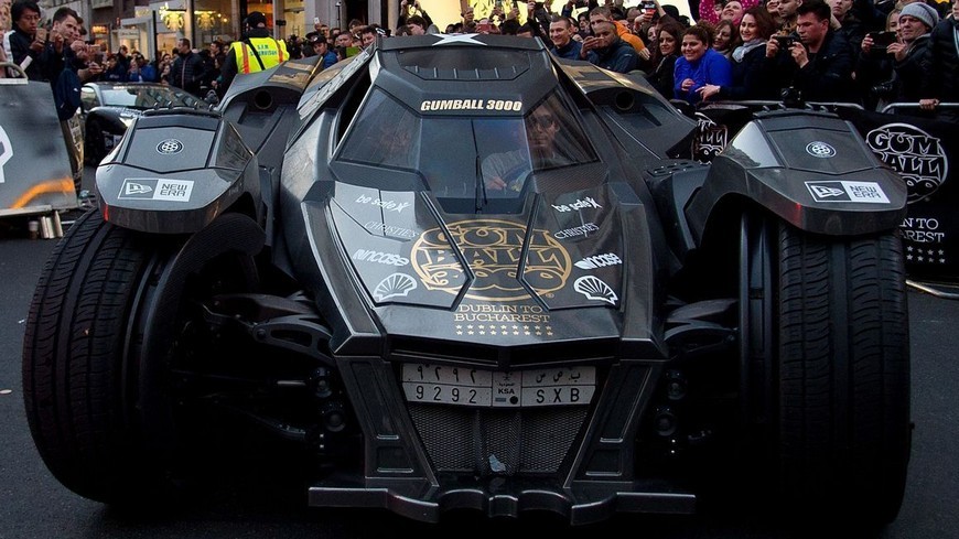 ¿Conoces la Gumball 3000, mítica carrera de coches de lujo?