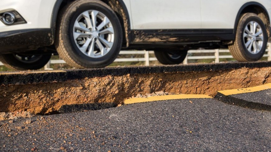 Cómo actuar si hay un terremoto mientras conduces