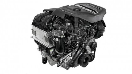 Stellantis ha presentado su nuevo motor de seis cilindros en línea de 3,0 litros con doble turbocompresor, denominado Hurricane, que ofrece un mayor ahorro de combustible y menos emisiones que los motores más grandes, a la vez que genera más potencia y par que muchas unidades de V-8 y de seis cilindros con alimentación forzada de la competencia.