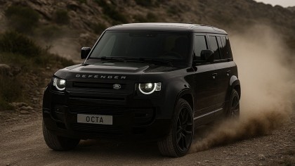 El Defender Octa Black combina lujo extremo y potencia off-road con motor V8, diseño oscuro y tecnología de punta para dominar cualquier terreno con estilo.