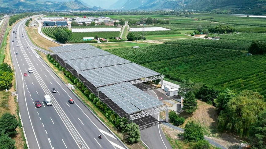 Estos techos solares plegables en forma de acordeón alimentarán las estaciones de carga de vehículos eléctricos