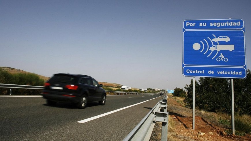 Radares en las carreteras españolas: ¿seguridad o recaudación?