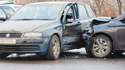 Cada año, los accidentes de tráfico se llevan muchas vidas consigo o...