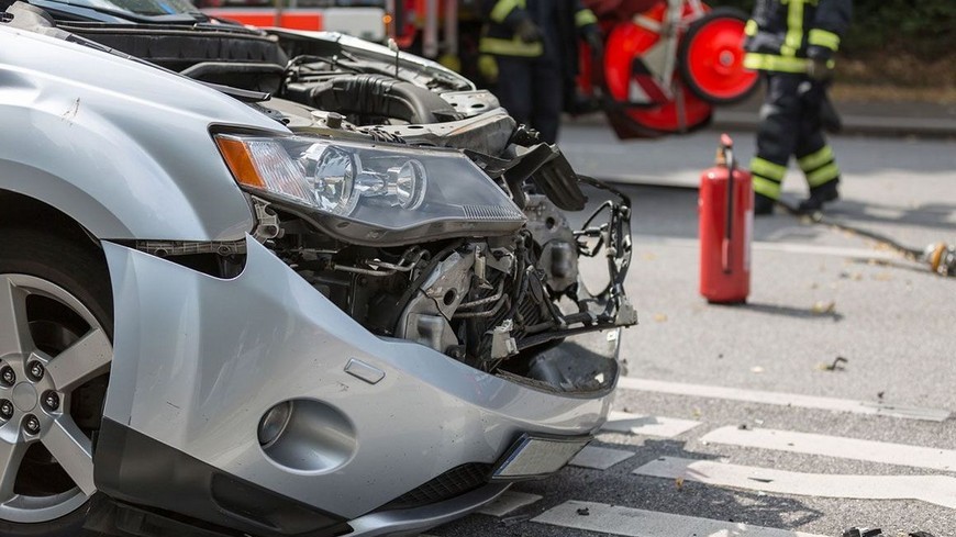 Para los amantes de la mecánica: ¿es aconsejable llevar un extintor en el coche?