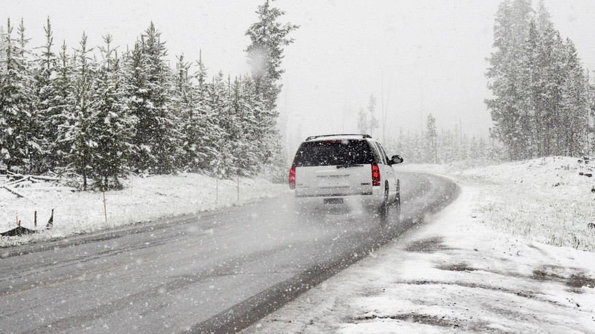 Consejos para viajar seguro en coche estas navidades