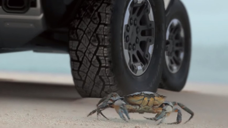 Primeras imágenes del auténtico Crab Walk del nuevo Hummer EV en vivo