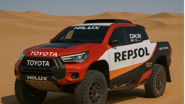 La nueva Hilux DKR GR T1+ Evo lidera el proyecto Dakar 2026 de Toyota y Repsol, combinando evoluci&oacute;n t&eacute;cnica, combustibles renovables y pilotos de &eacute;lite.