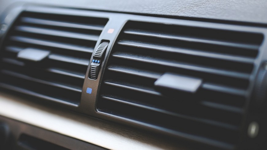 Cómo quitar el mal olor del aire acondicionado del coche
