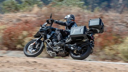 La Triumph Tiger 1200 está disponible en cinco modelos - GT, GT Pro, GT Explorer, Rally Pro y Rally Explorer - los tres modelos GT están diseñados para circular por asfalto 