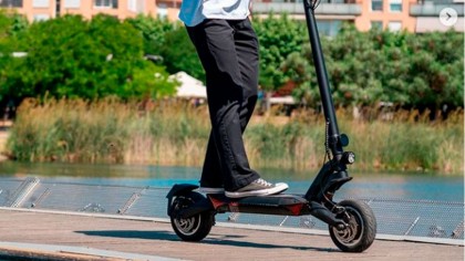 Youin es una marca española especializada en productos de movilidad sostenible, concretamente scooters y bicicletas eléctricas.